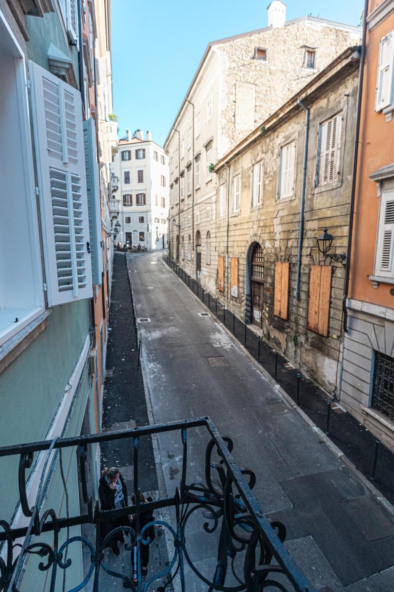 Hurban Apartments Venezian Trieste Exterior foto
